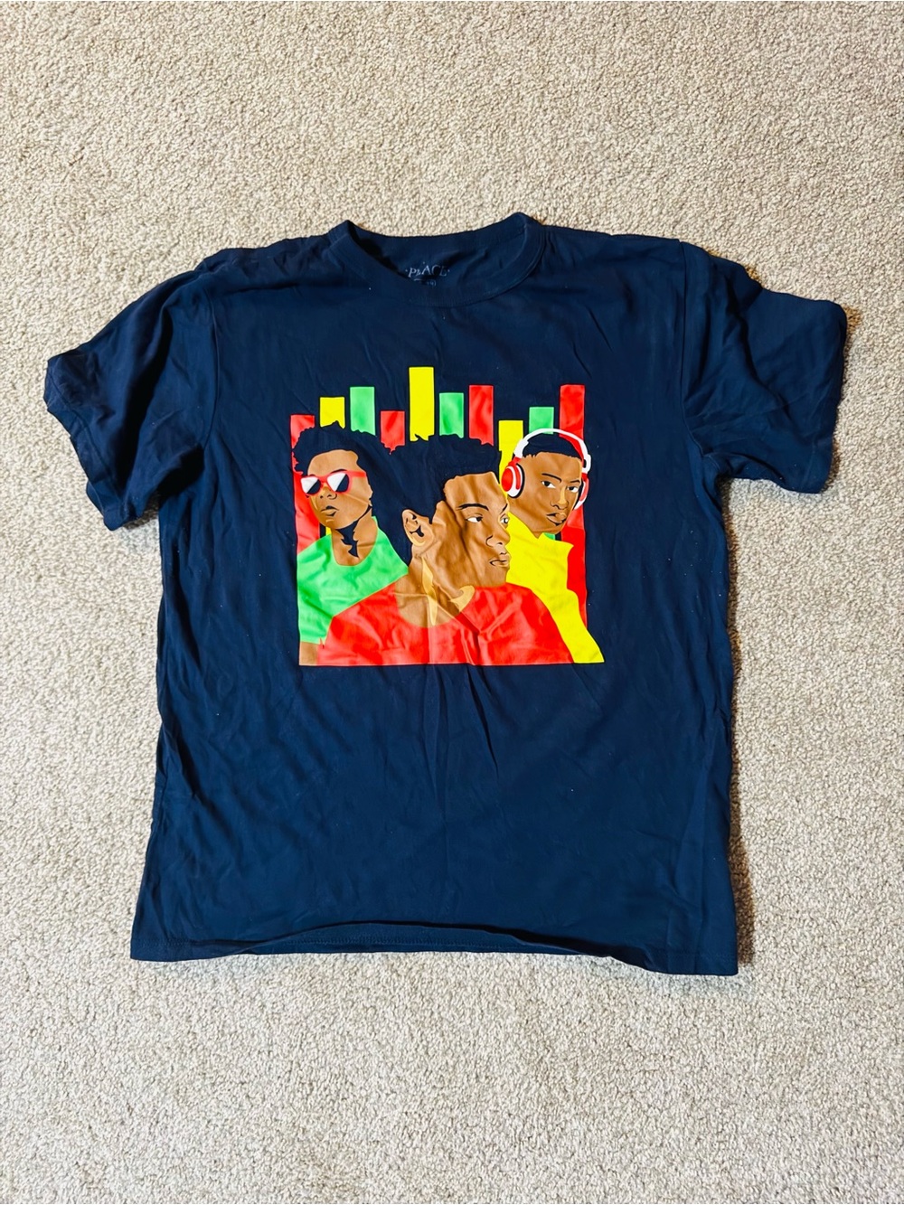 Old Navy Navy Short Sleeve Tee with Multicolor Urban Portrait Graphic